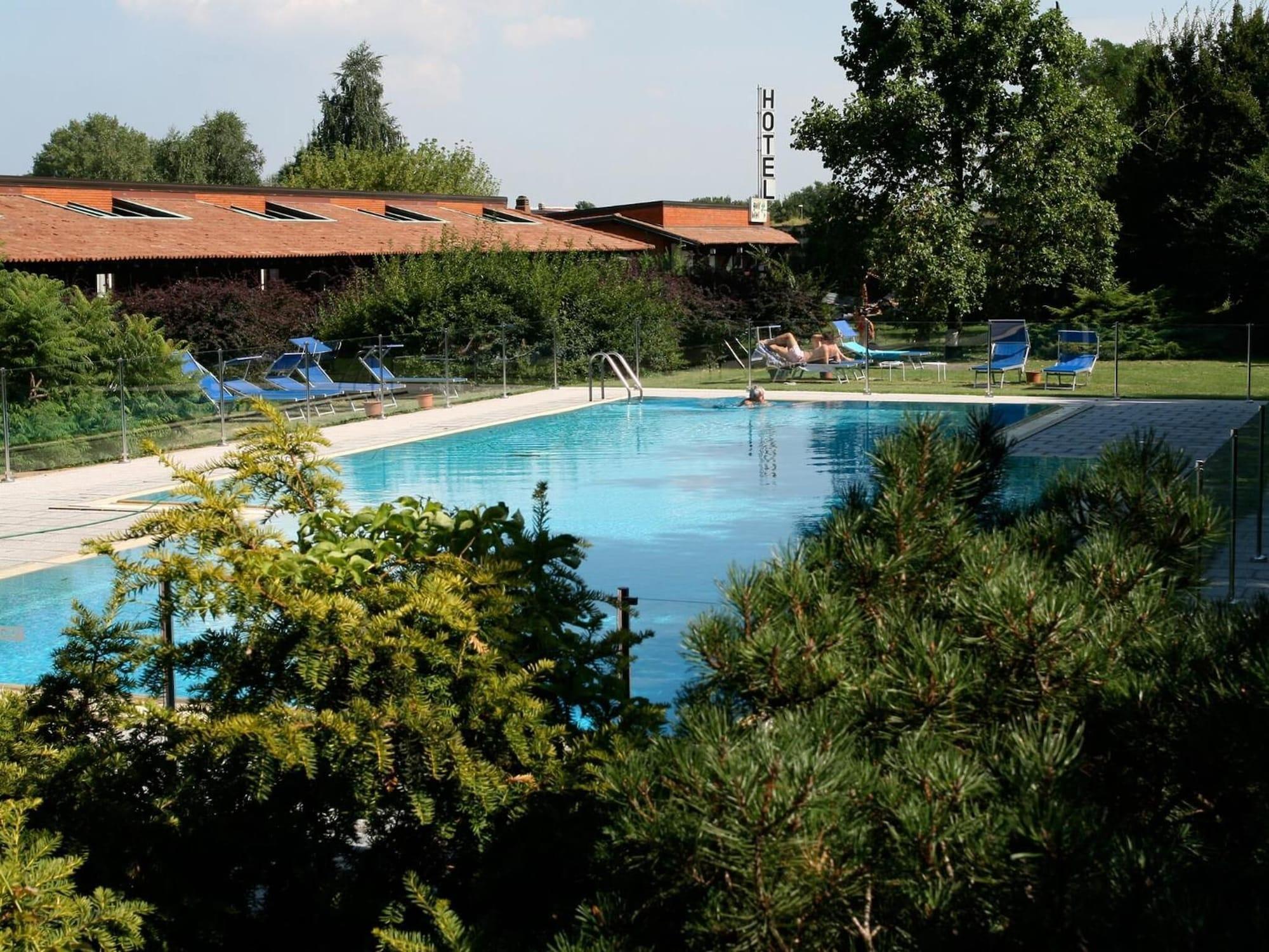 Golf Hotel ไลนาเต ภายนอก รูปภาพ